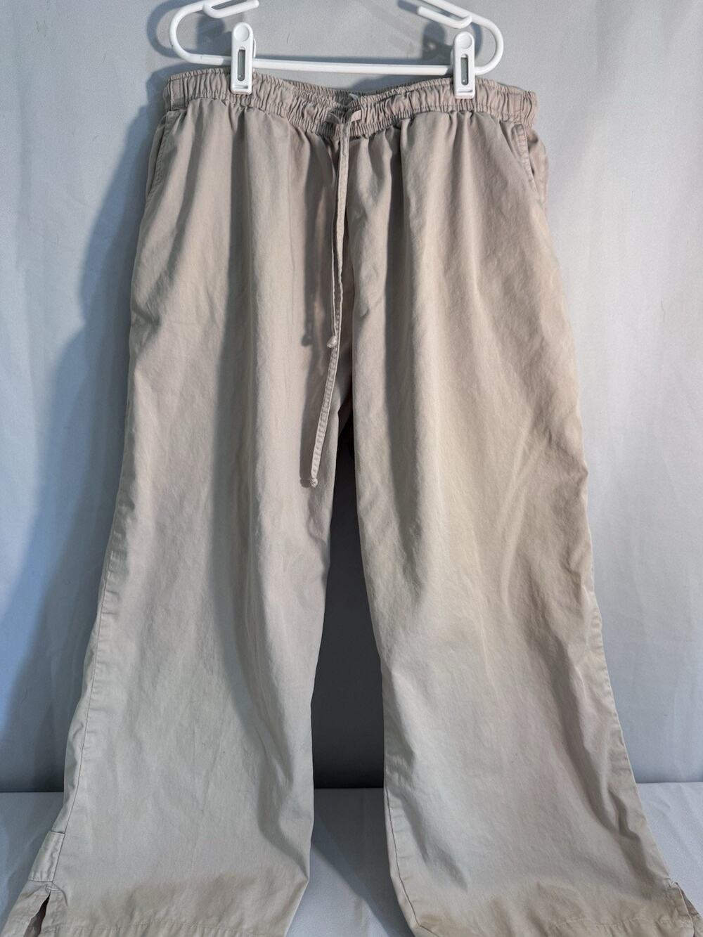 Focus Size S Pull on Elastic Waist Pockets Khaki Beige Casual Pants J41